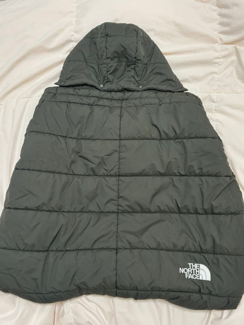 ノースフェイス　ジェルブランケット　カーキ　ダウンケープ