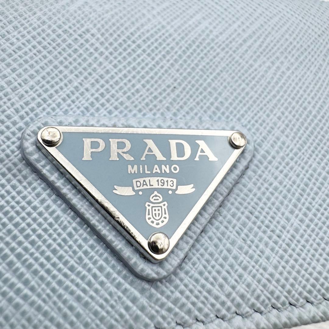【美品】PRADA　名刺入れ　サフィアーノレザー　三角ロゴ　ブルー　カードケース