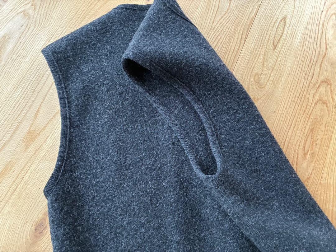 agnès b.　アニエスベーオム　ウールベスト　フランス製