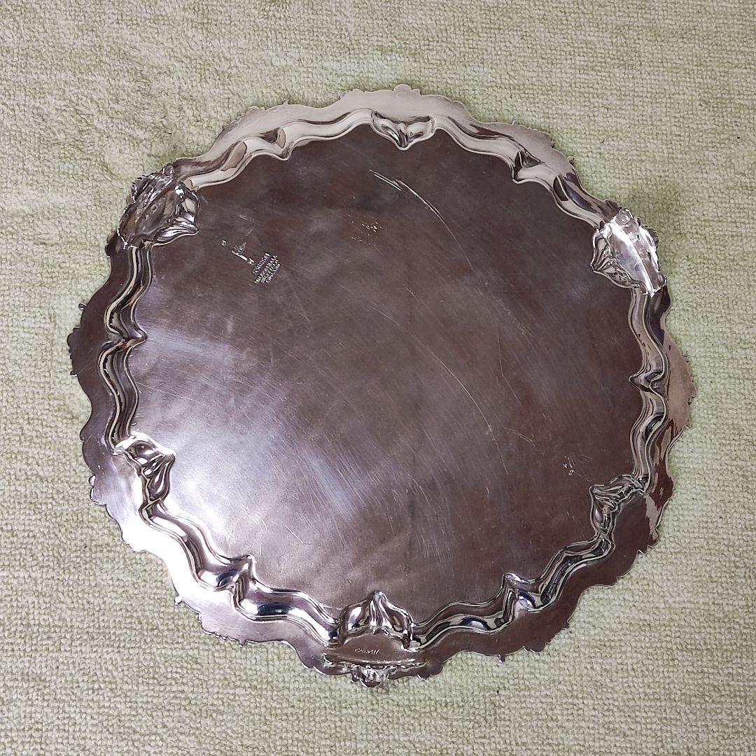 英国　シルバープレート　ギャラリートレイ　サルヴァ　3つ足　1904年