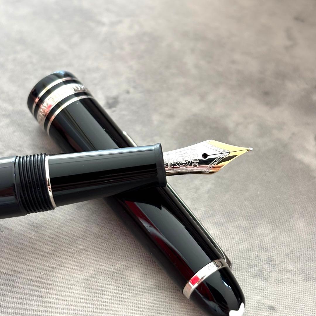 極美品　希少⭐︎ モンブラン 万年筆 １４５ マイスター プラチナライン　EF