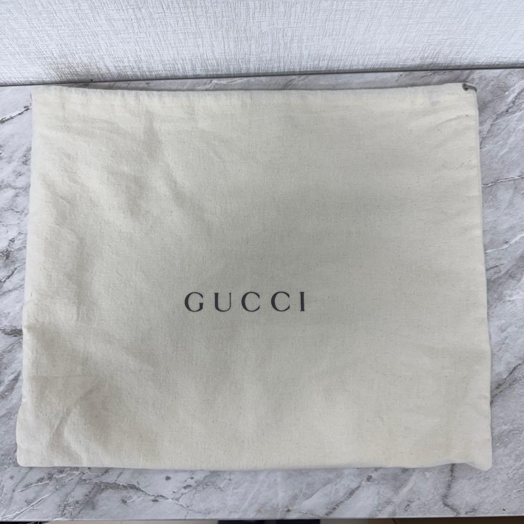✨GUCCI✨グッチ✨ブラック✨レザー✨ロゴエンボス✨セミショルダーバッグ✨