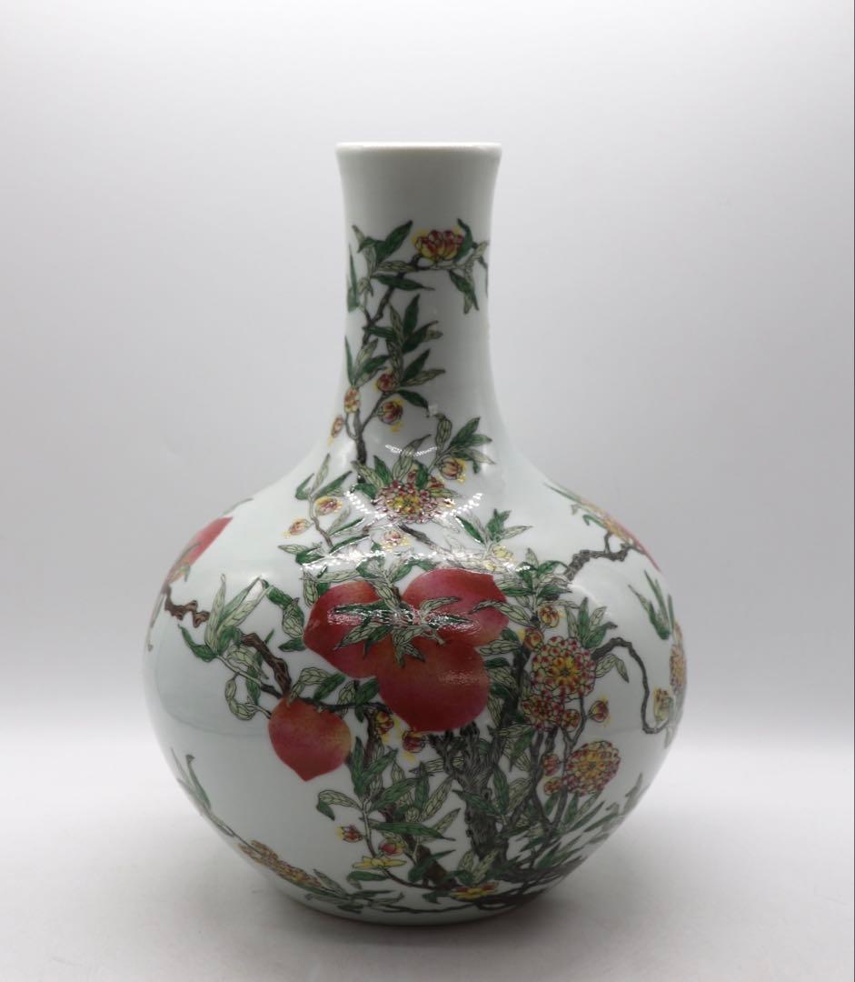 中国　粉彩　桃紋瓶　送料込み260118