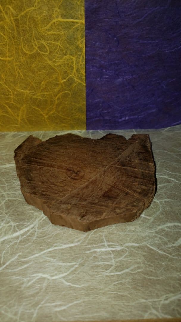 39 サンダルウッド・香木・聞香・香道「インド産 極上物 老山白檀53.4g」