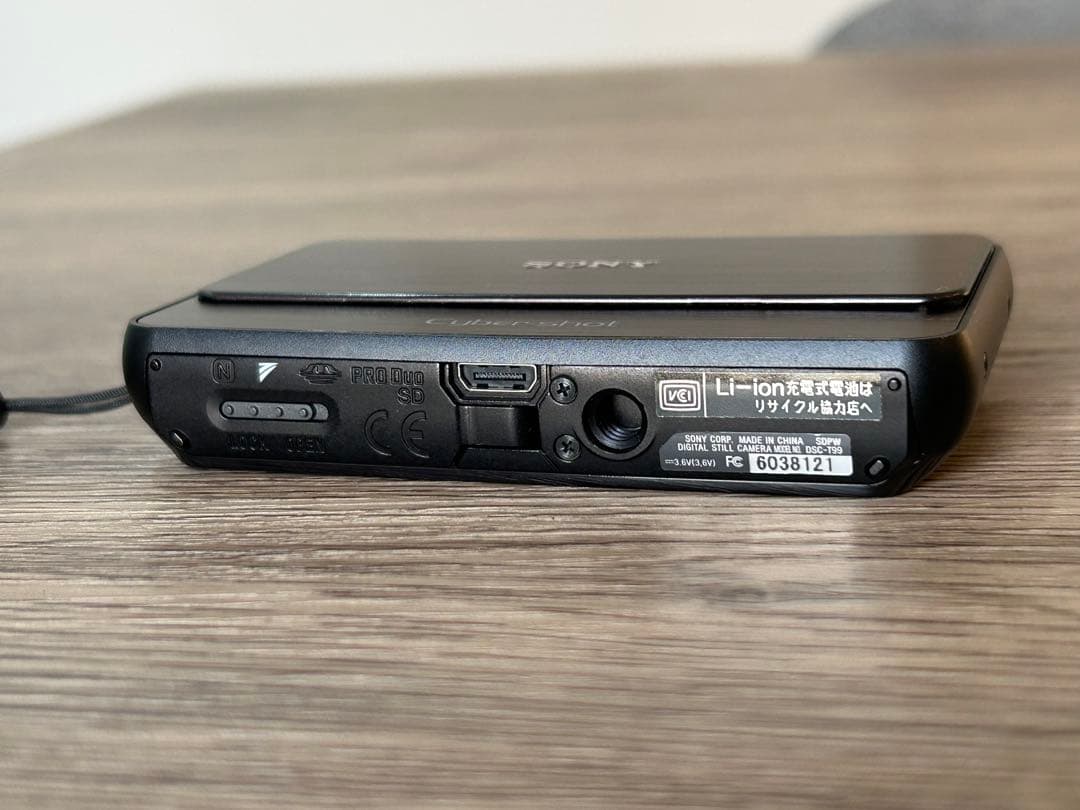 Sony Cyber-shot DSC-T99 ブラック