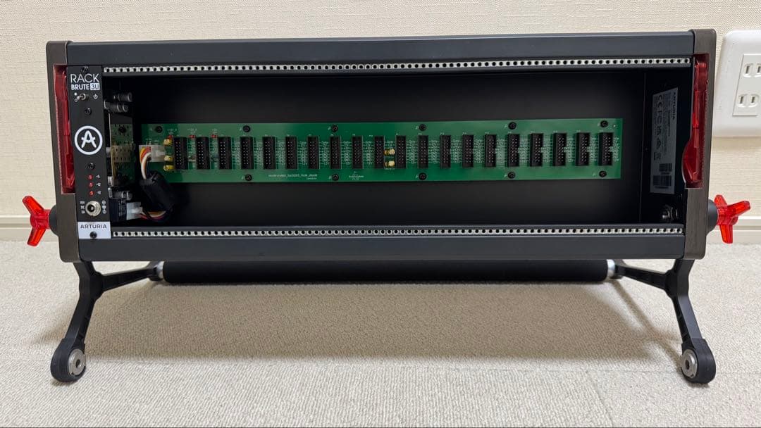 RackBrute 3U (ARTURIA) モジュラーシンセケース