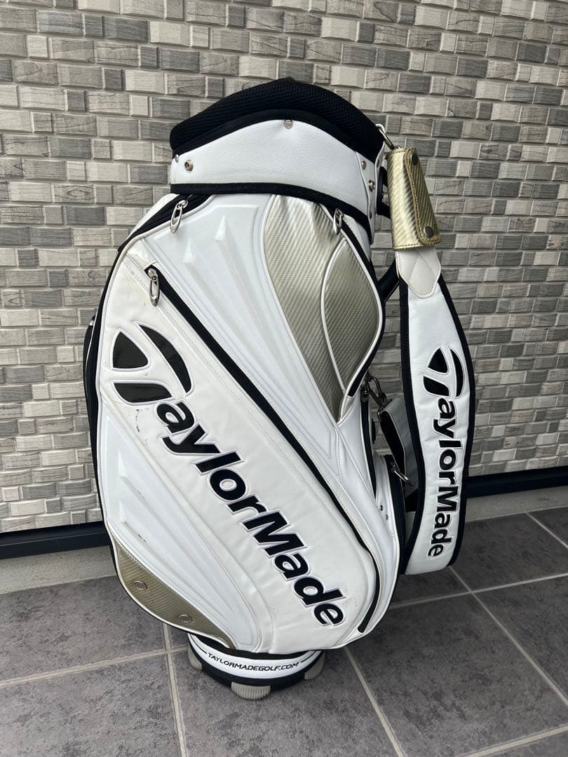 TaylorMade ホワイトキャディバッグ
