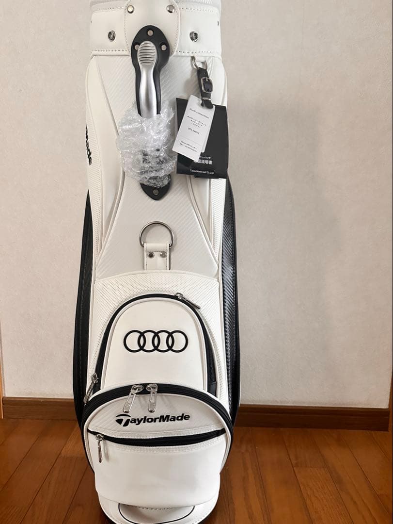 TaylorMade Audiキャディバッグ
