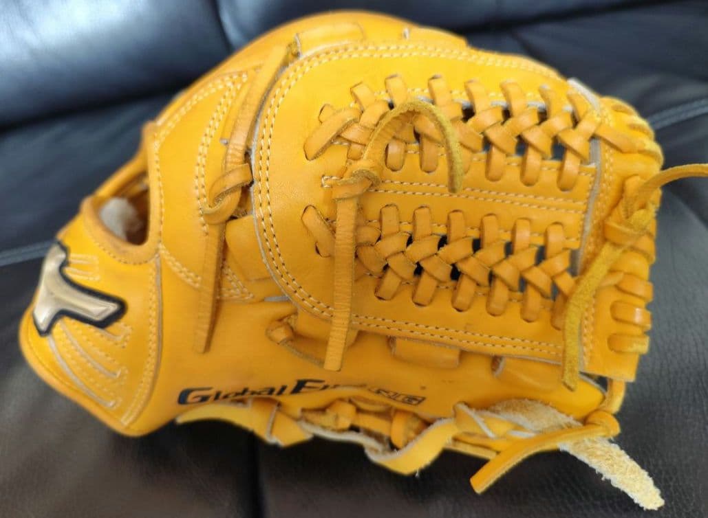 Mizuno Global Elite RG 少年軟式グローブ