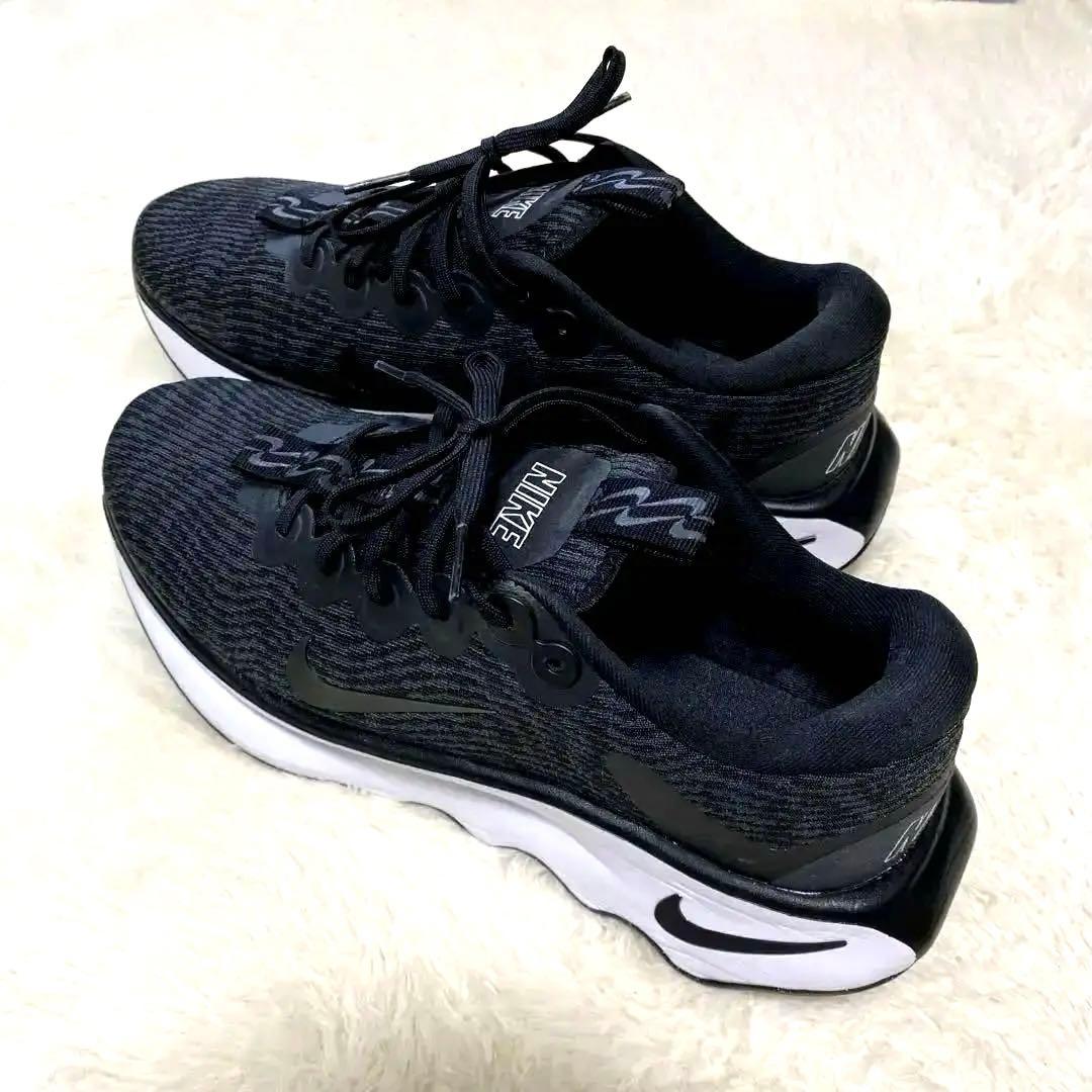 NIKEモティバ　ウォーキングシューズ27.0㎝ブラック