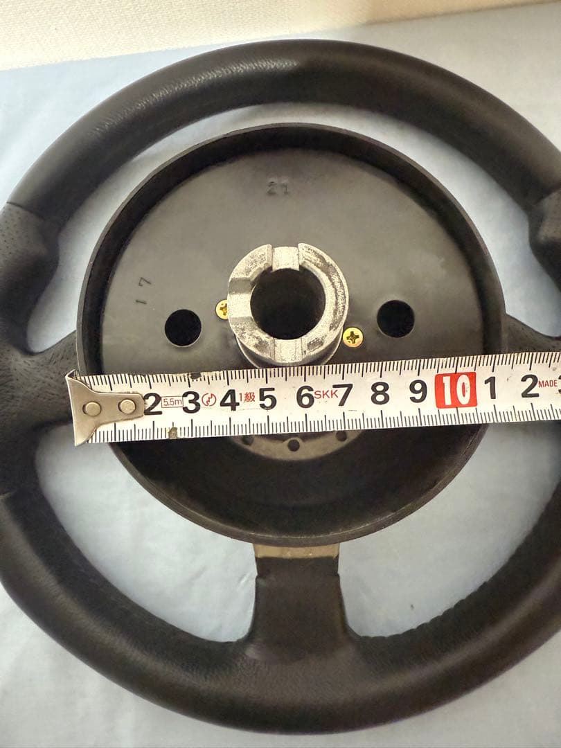 MOMOステアリング　ボス付き