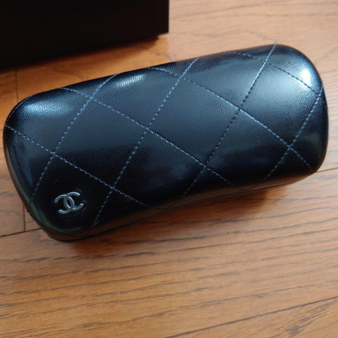 CHANEL ブラック サングラス ケース、箱付き