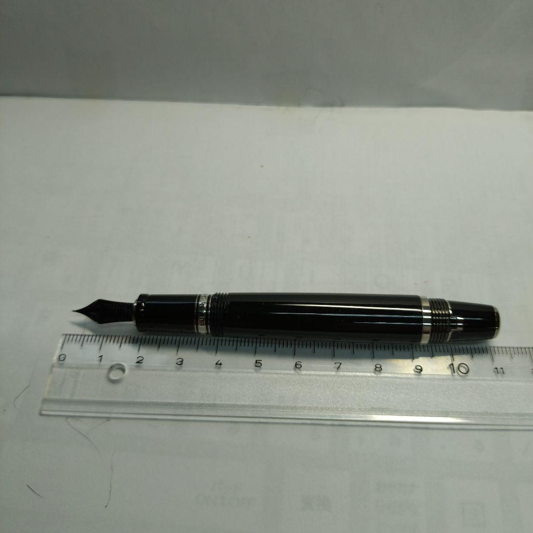 モンブランボエム黒い万年筆