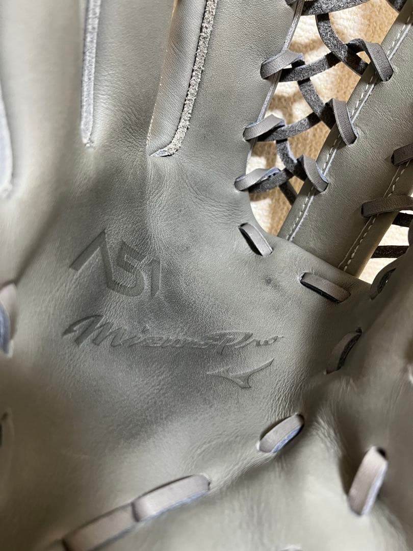 ミズノプロ　A51 軟式左投げ　18N