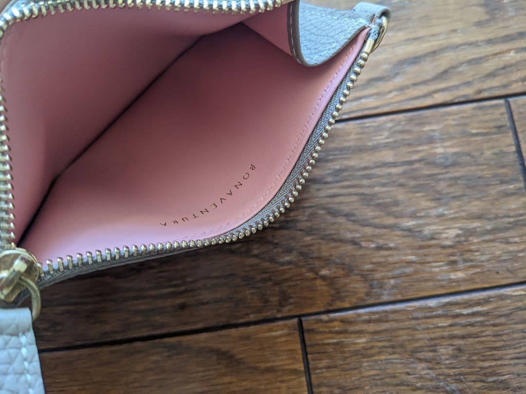 ボナベンチュラ　BONAVENTURA ストラップ付き　ジップカードホルダー