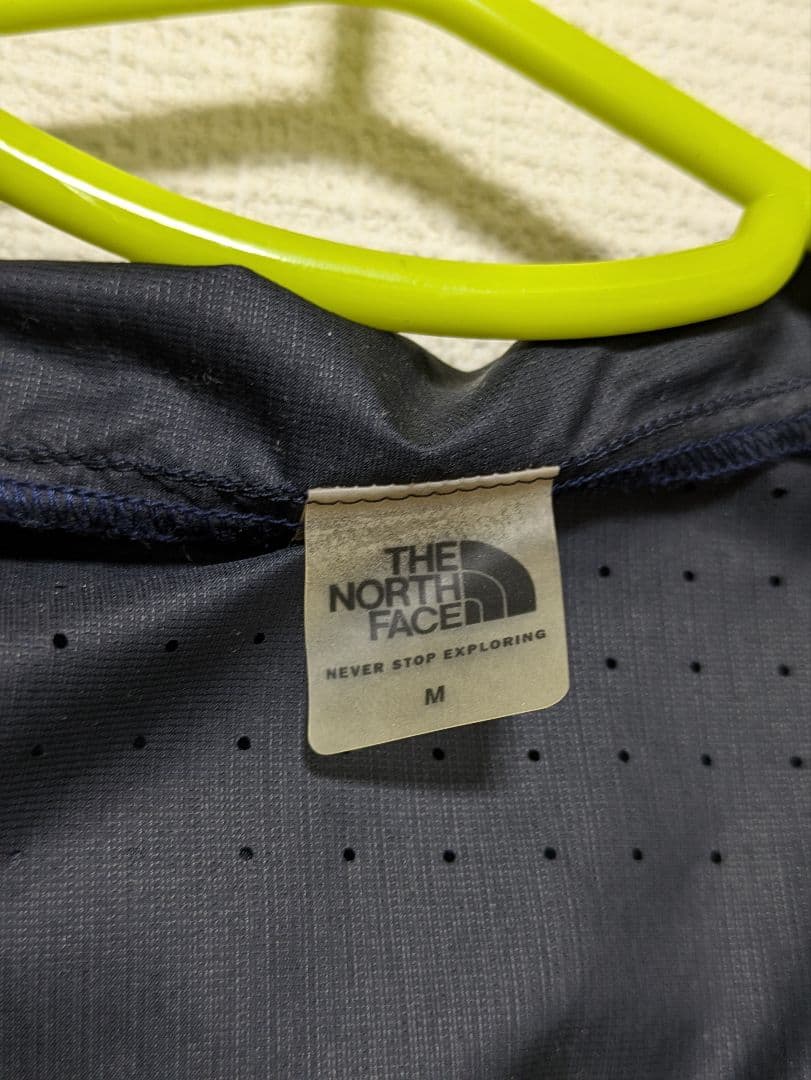 美品　THE NORTH FACE フード付きウィンドブレーカー M 黒　タグ付