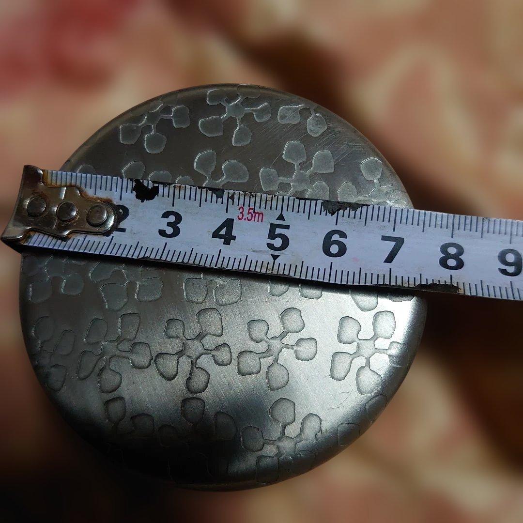 銀製品　模様茶道菓子器