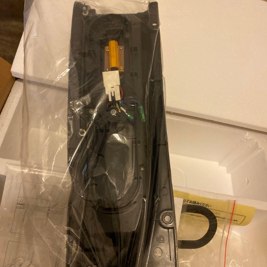 ハイエース200FLEX LEDテールランプ ULTIMATE ライト\"左のみ\"