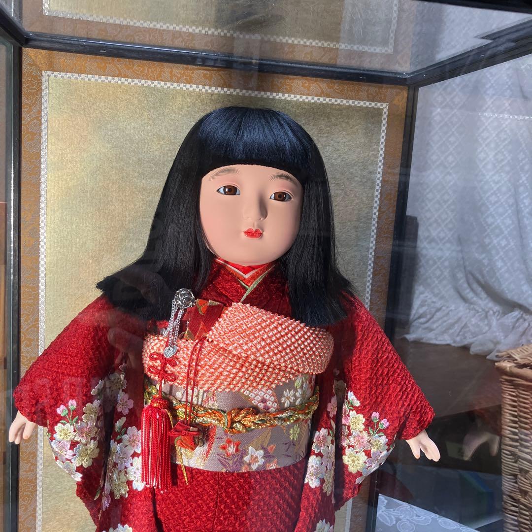 市松人形 ガラスケース入り 赤地桜着物 銘札あり