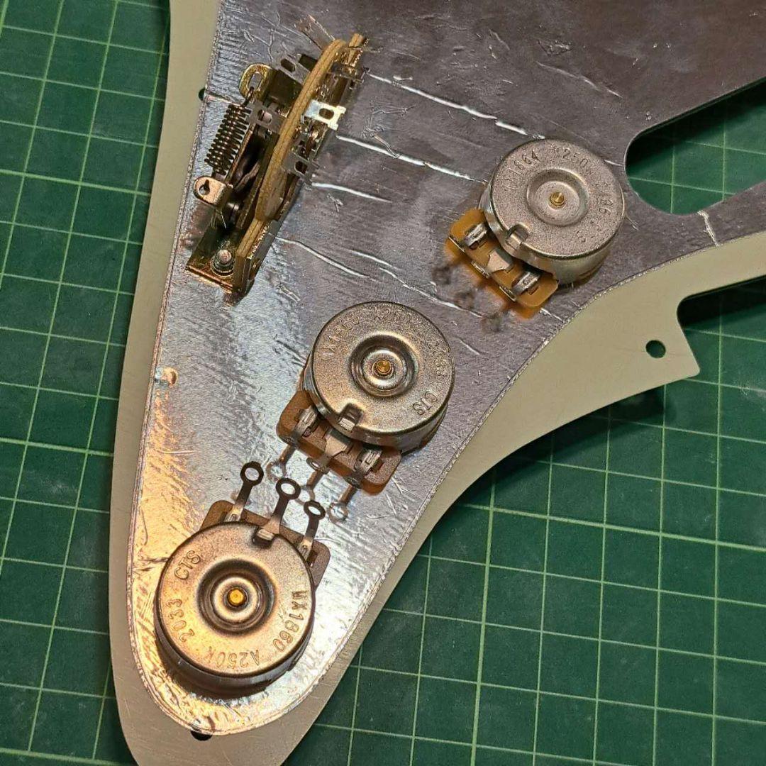 ストラトSSSアセンブリ　CS69復刻　高品質　Profesional