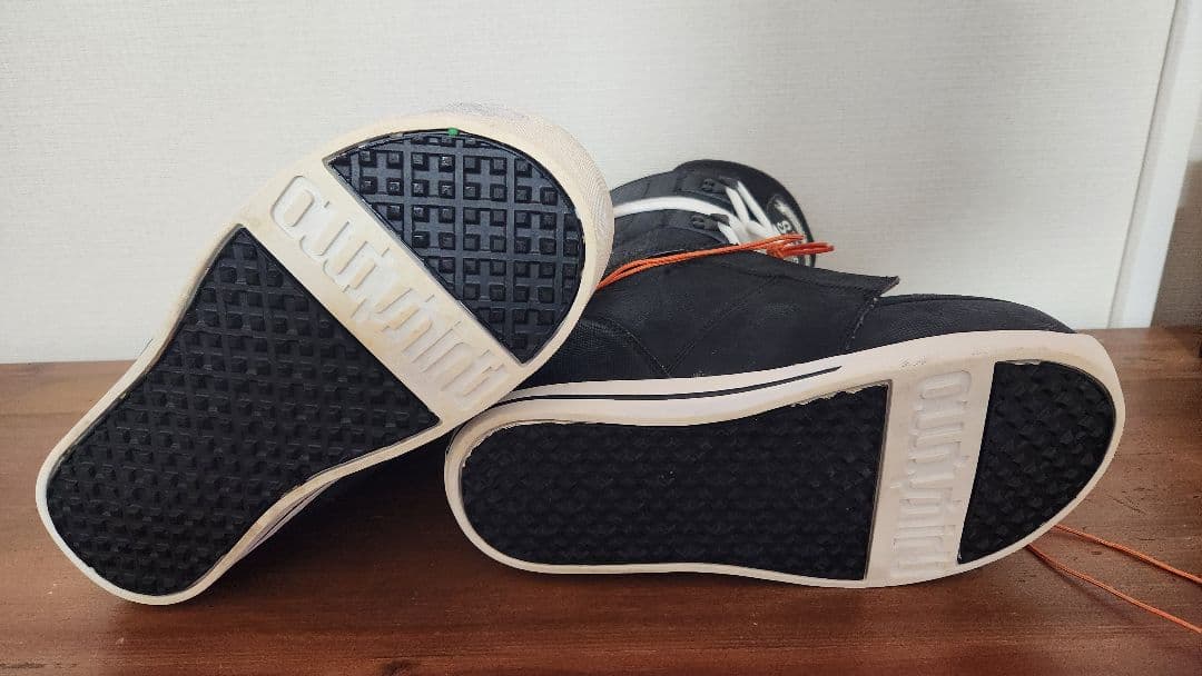 thirty two スノーボードブーツ ブラック