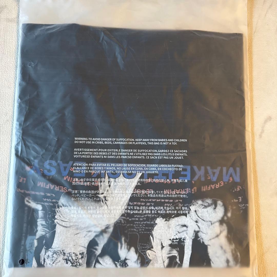 ルセラフィムTシャツPeachesMサイズ