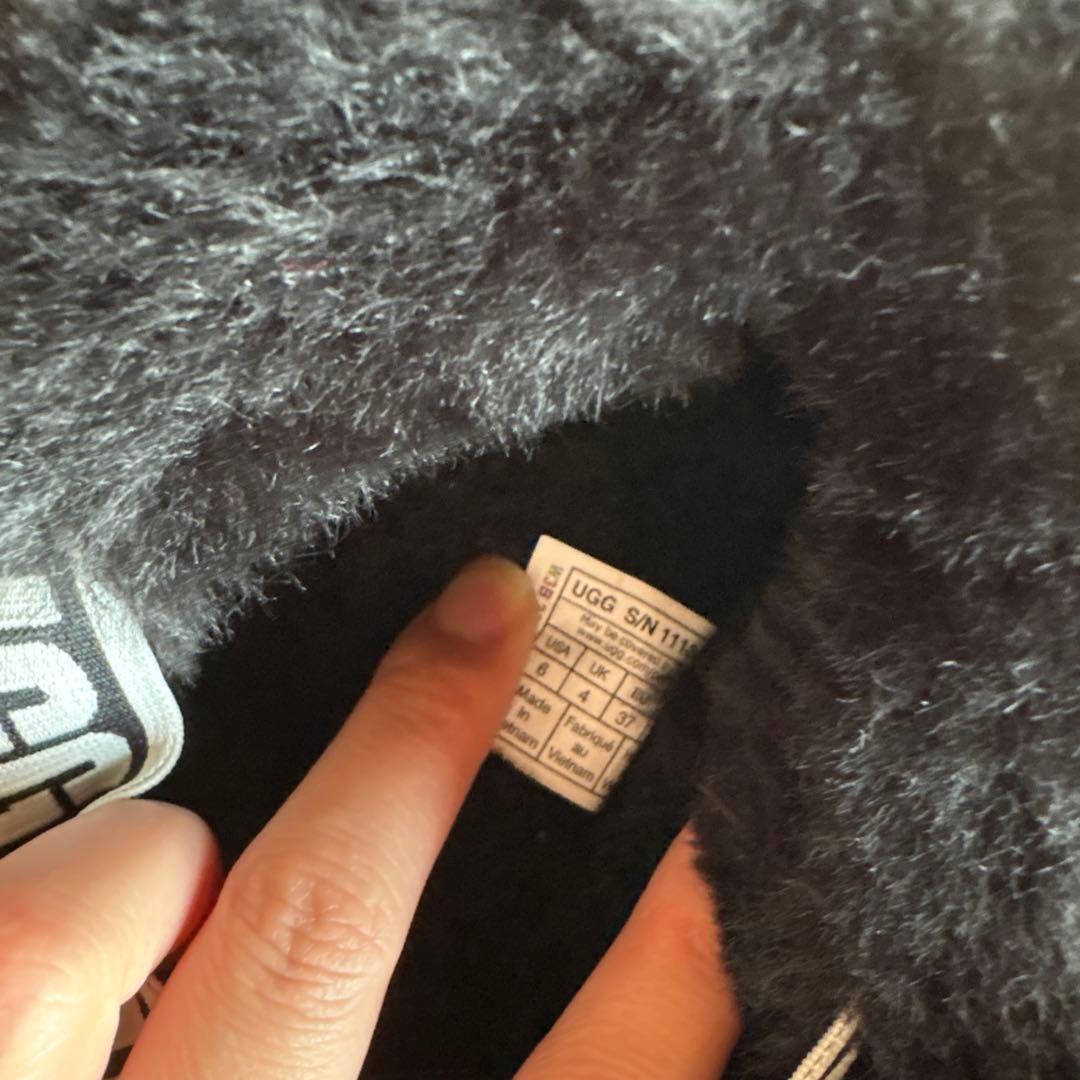 UGG アグ　Funkette ファンケット 23