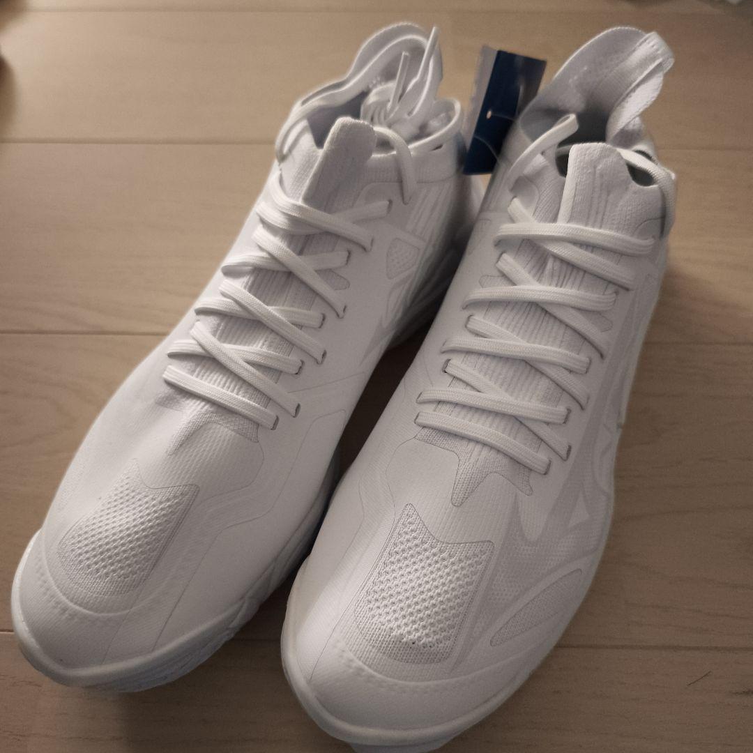 ミズノ ウェーブライトニングNEO3 28.5cm