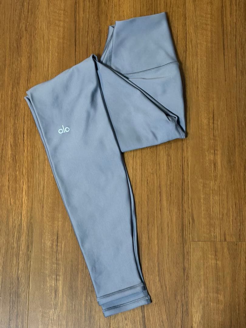 【新品未使用】aloyoga airlift グレー　レギンス　XXS