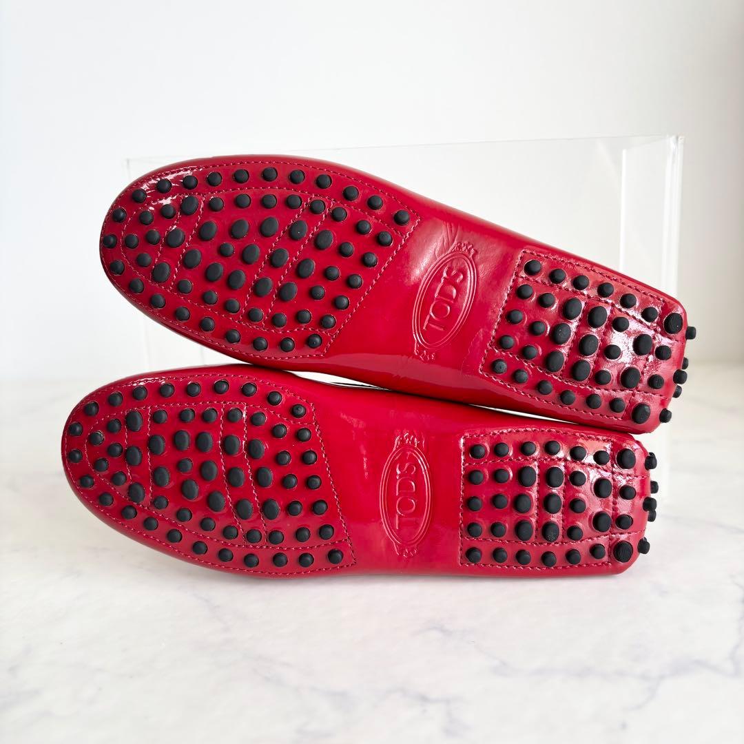 極美品 トッズ 36 ゴンミーニ ドライビングシューズ エナメル レッド