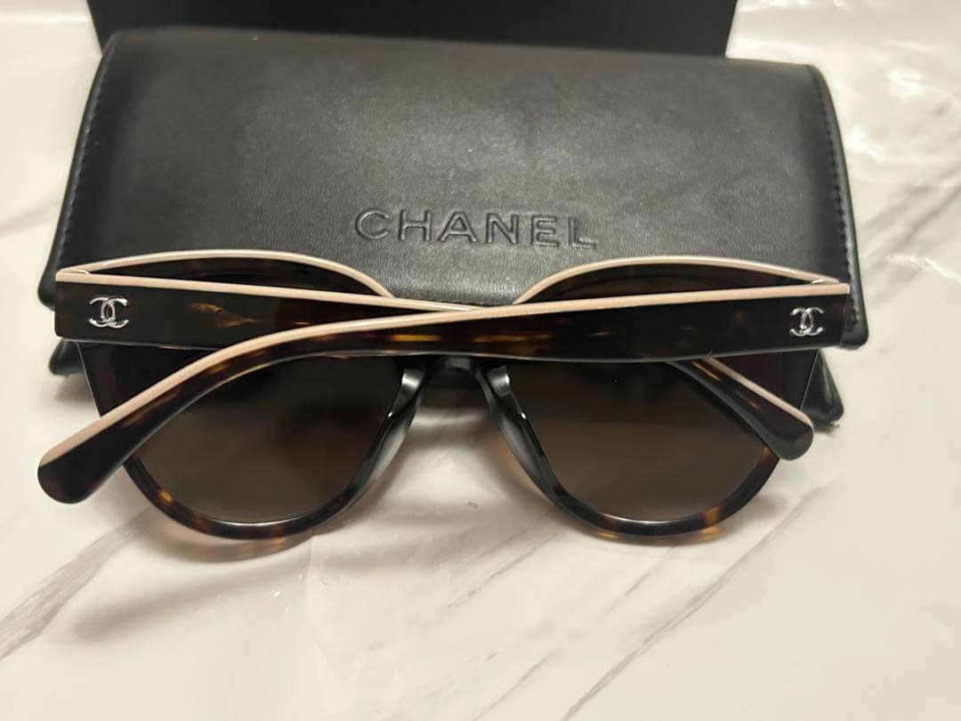 美品 chanel サングラス