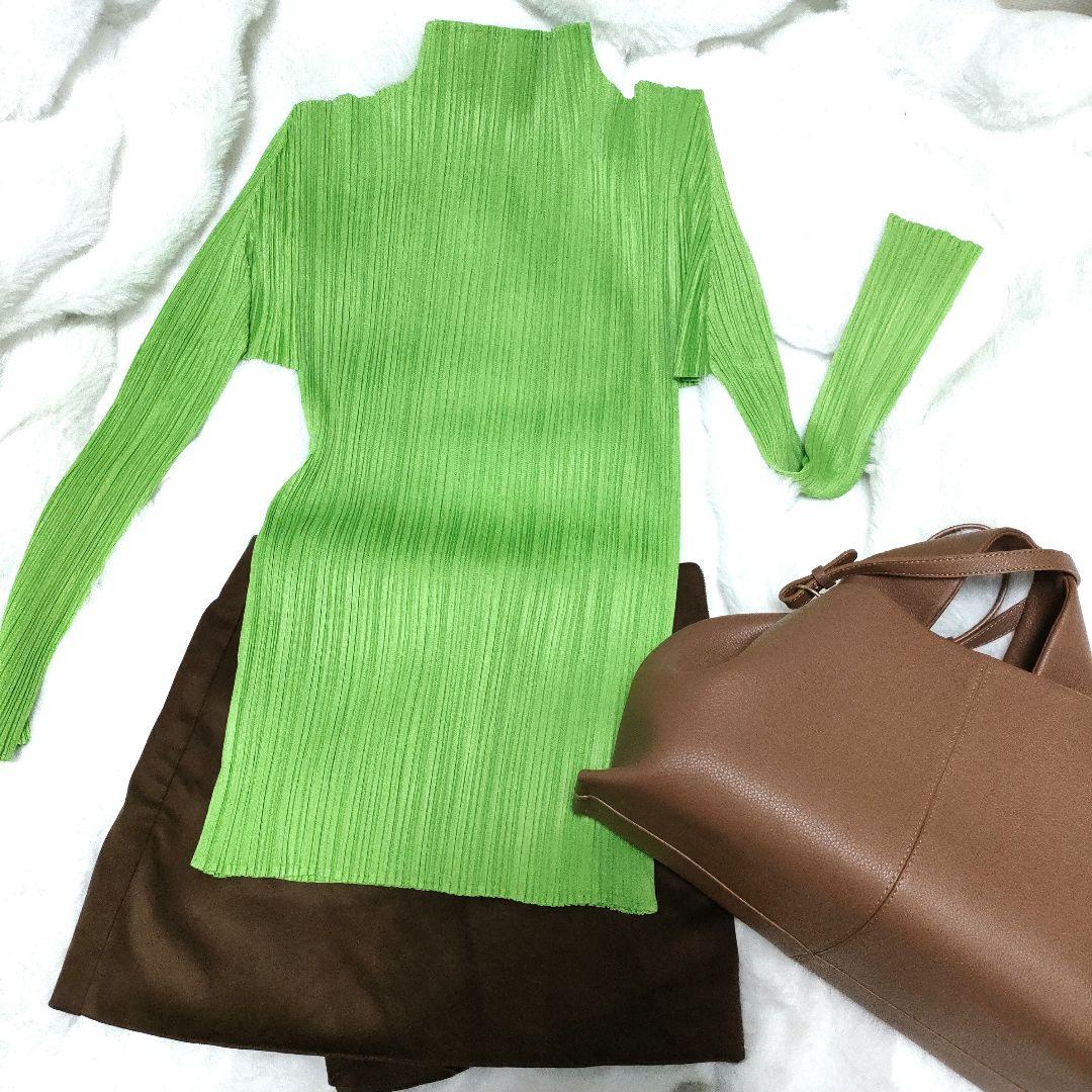 プリーツプリーズpleatsplease イッセイ・ミヤケ 長袖ブラウスグリーン