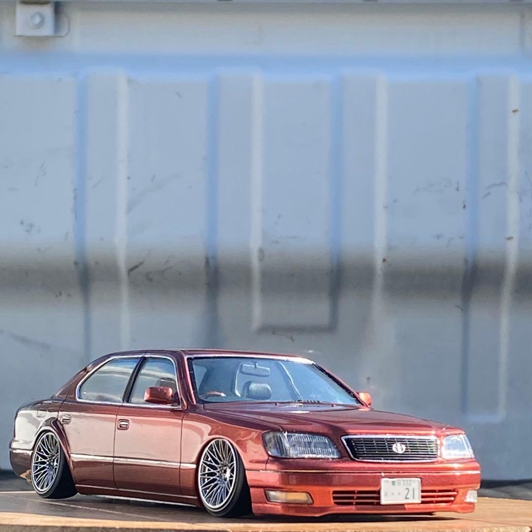 プラモデル完成品　アオシマ 1/2421セルシオ　 リア叩き出し風フェンダー