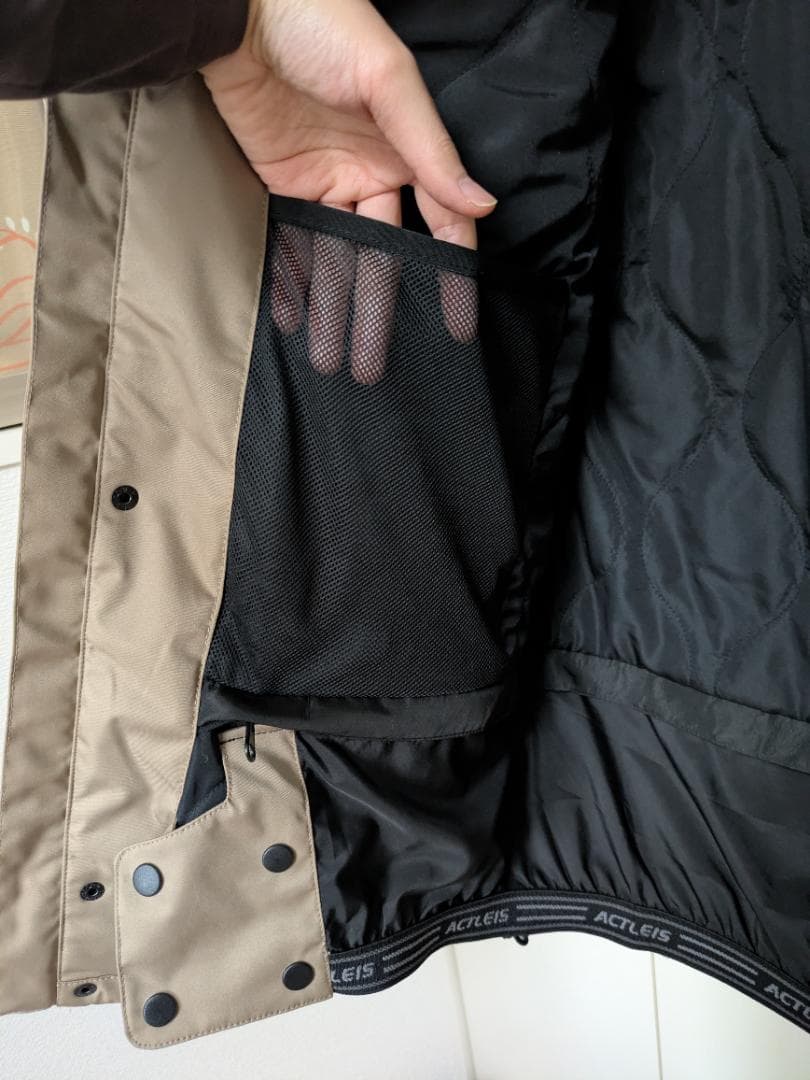 【ACTLEIS】上下セット撥水性スキー/スノーボードウェア ベージュ×ネイビー