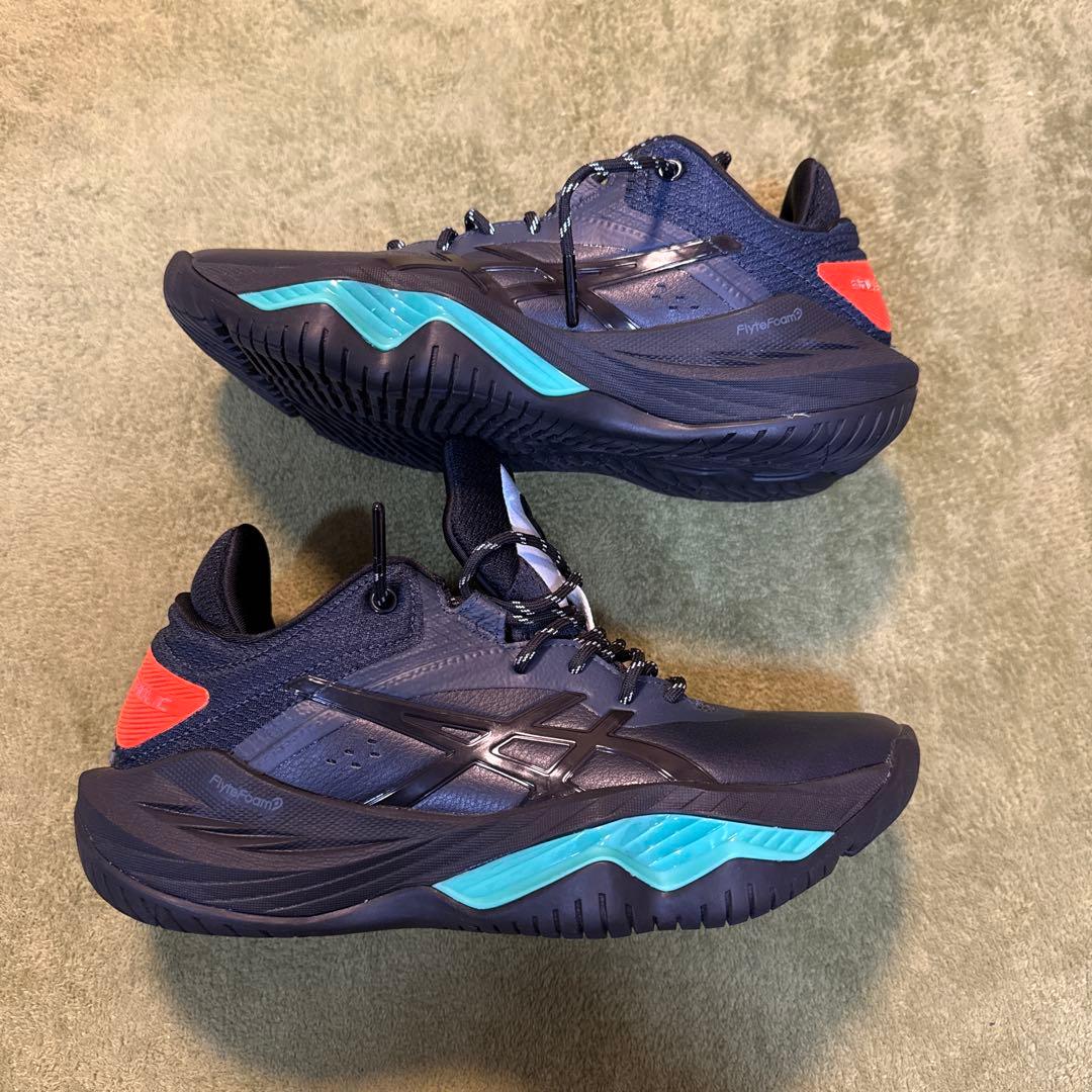 バスケットボールシューズ ネイビー/アクア