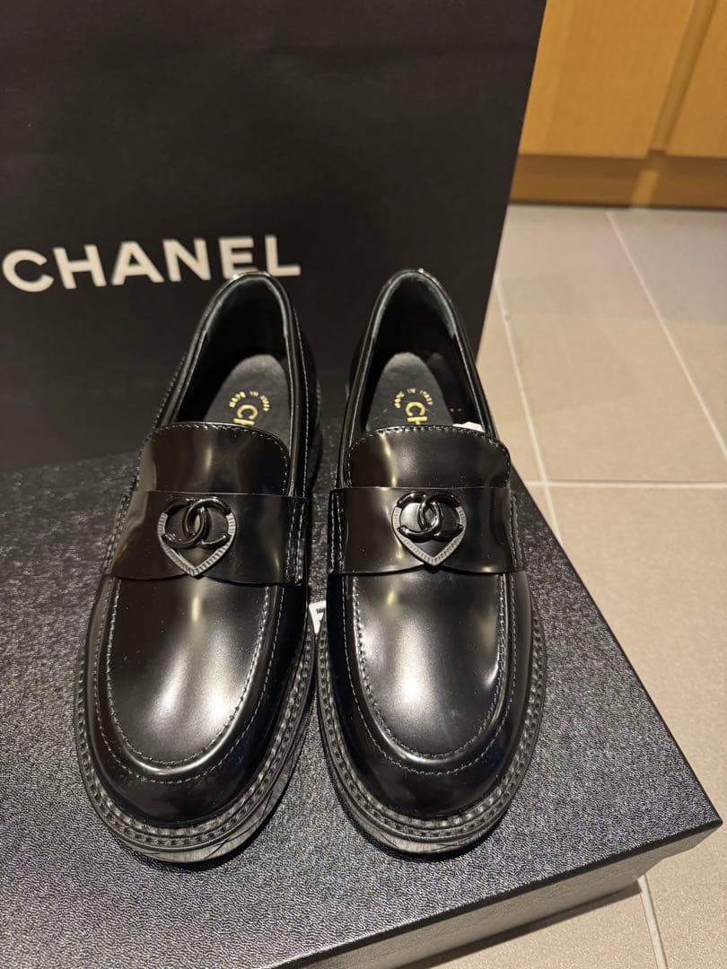 CHANEL ローファー