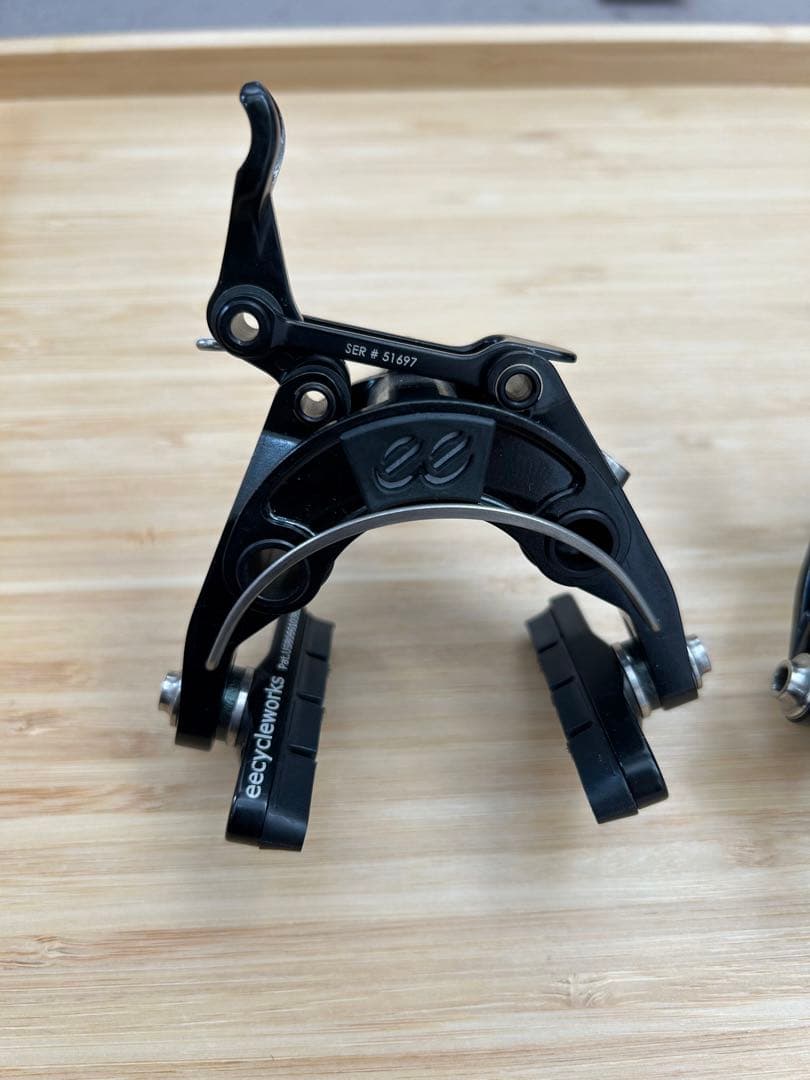 eeブレーキ　キャリパーブレーキ　ブラック