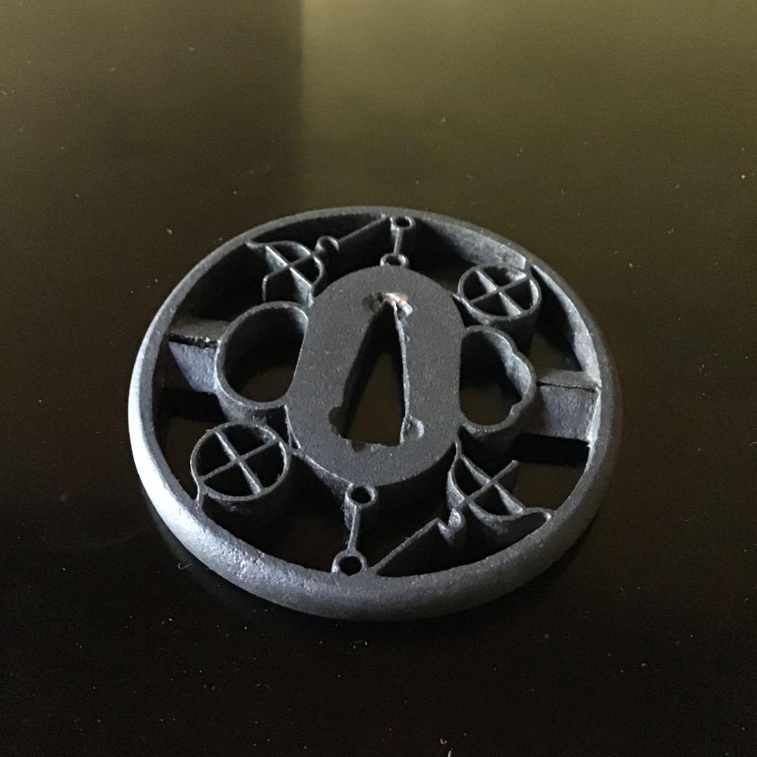 鐵地透　鍔　「馬銜」ハミ轡　赤坂透鍔　江戸時代　　　　　　　　書鍔箱