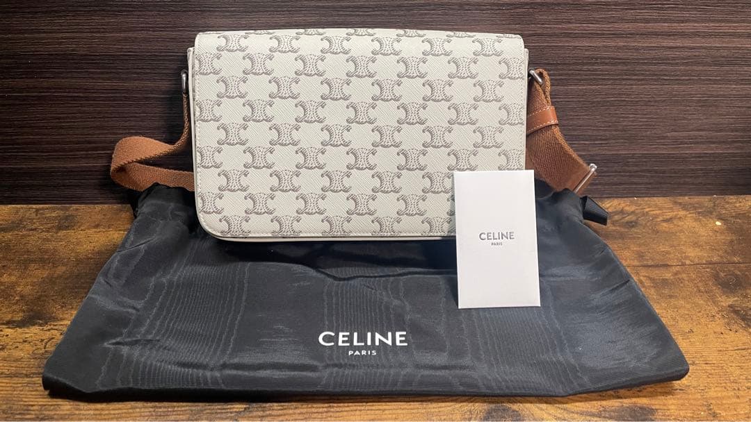 CELINE セリーヌ トリオンフ　フラップ　メッセンジャーバッグ