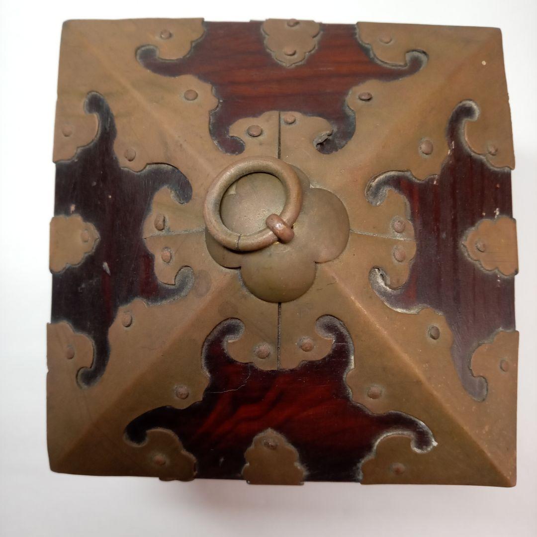 李朝　木製　箱　木箱　木工　李朝家具　骨董　アンティーク　韓国