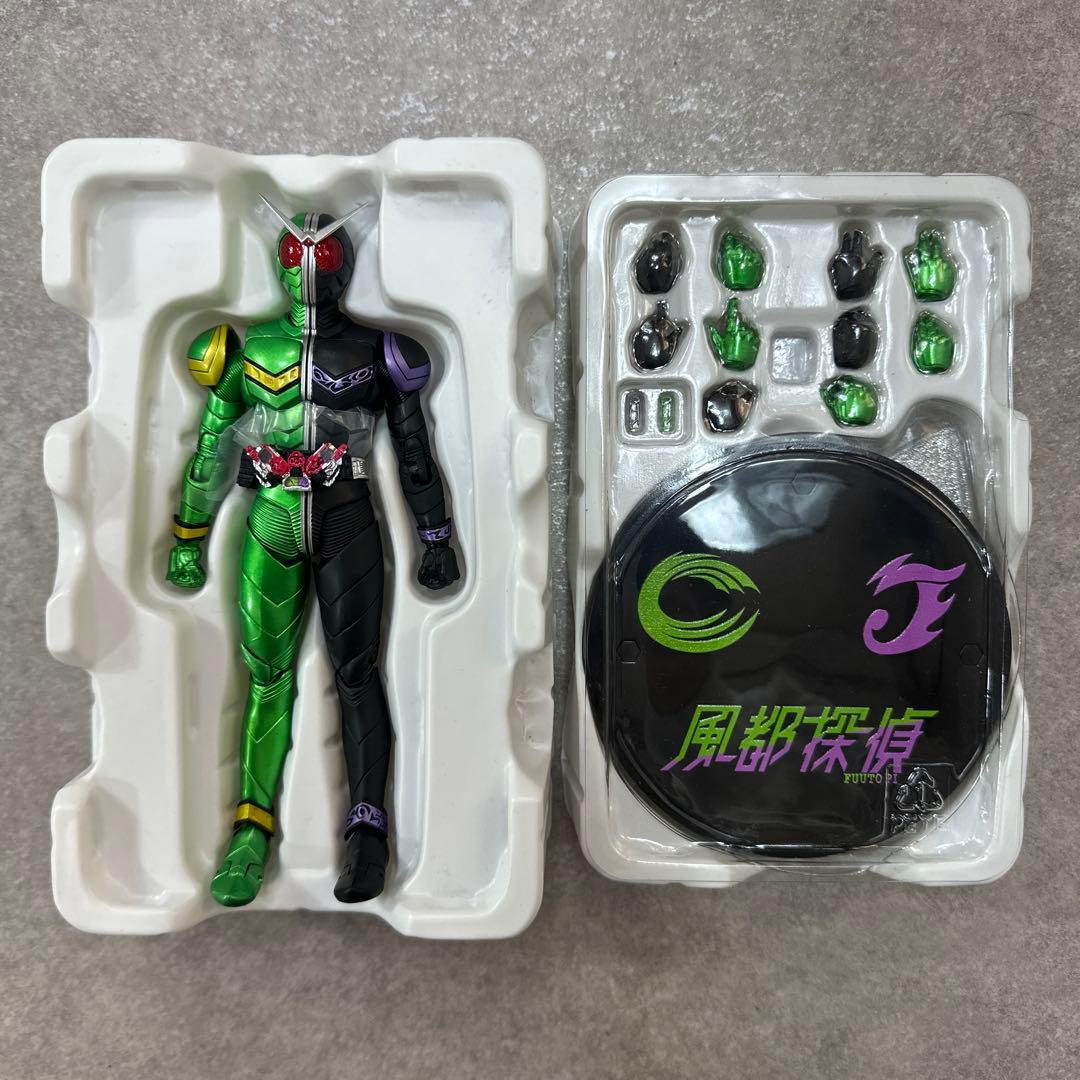 S.H.Figuarts 真骨彫製法 仮面ライダーW サイクロンジョーカー