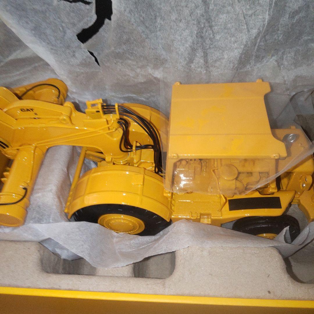 キャタピラー建機　CAT 660 SCRAPER 1/48