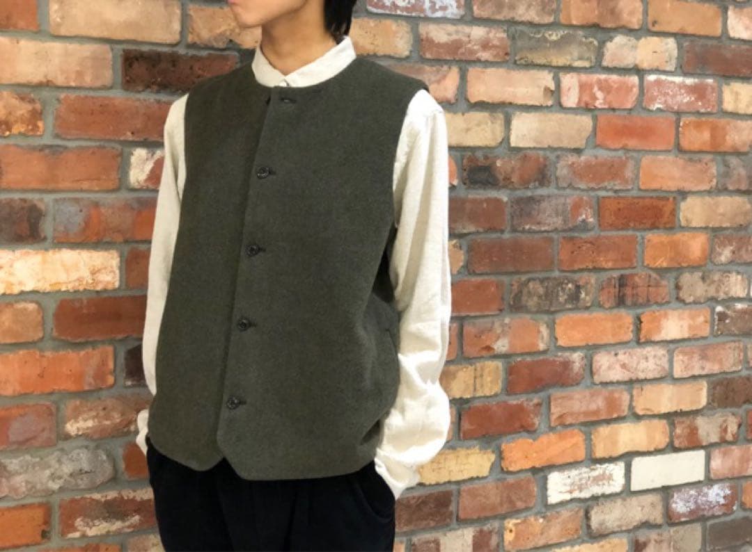 【美品】confect nestrobe ウールモッサークルーネックベスト