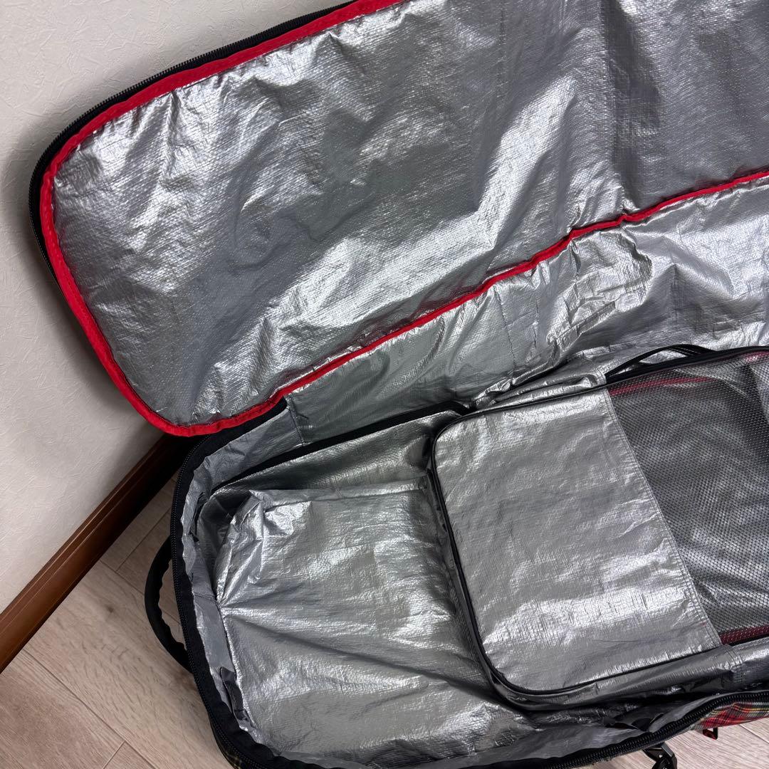 Burton キャスター付きケース チェック柄