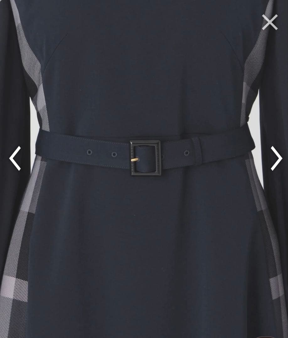 ブルーレーベルクレストブリッジ　紺　ワンピース