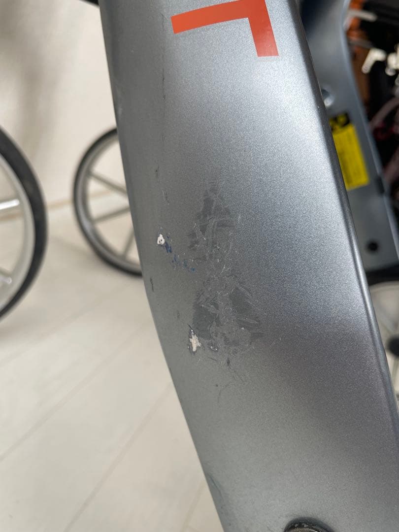 歩行車 : レッツフライ