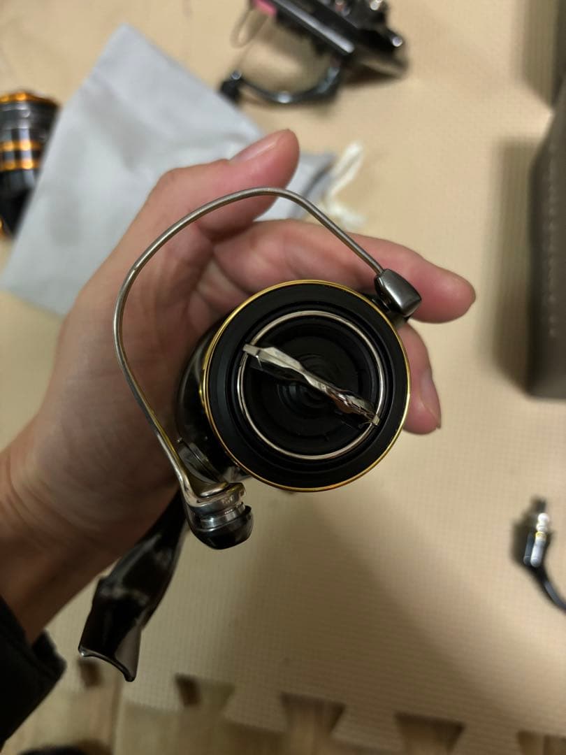 DAIWAairity pclt3000xh スピニングリール ブラックゴールド