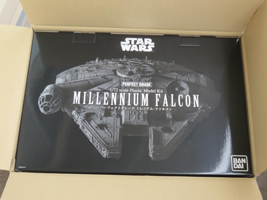 プレミアムバンダイ　スター・ウォーズ　PG　1/72 ミレニアム・ファルコン