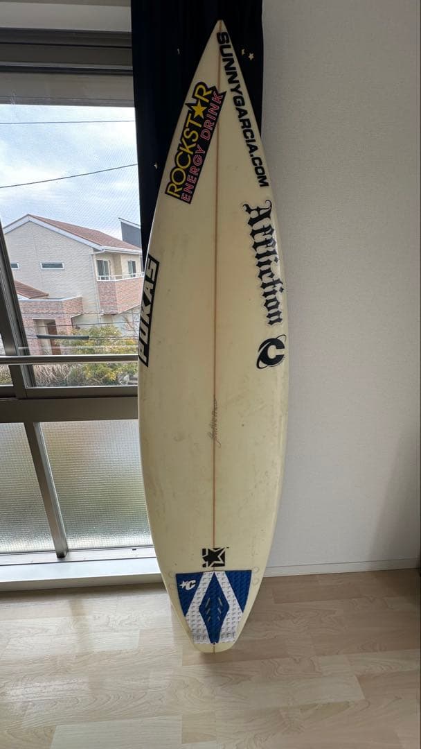 Pukas サーフボード 3フィン 白色