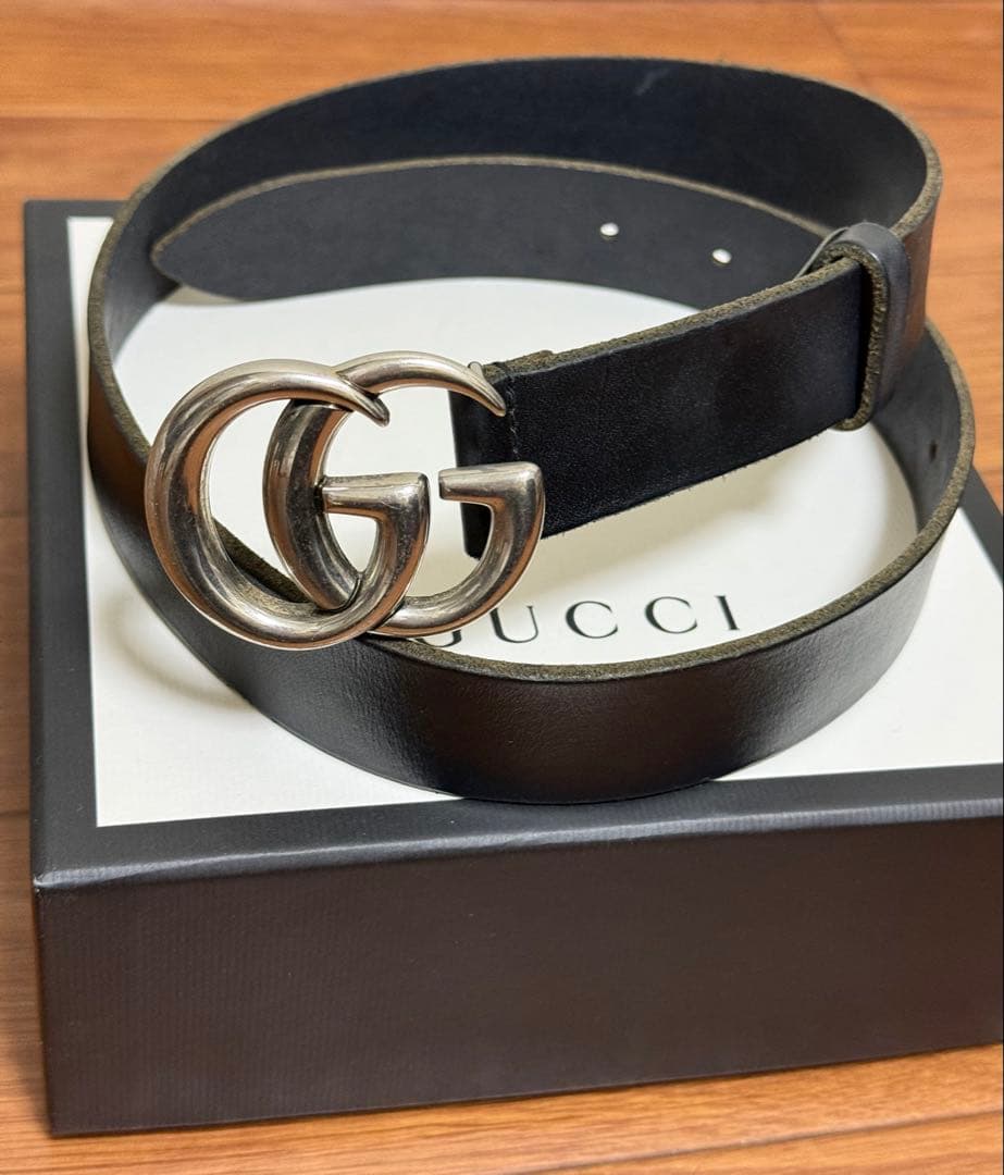 GUCCI ブラック レザー ベルト GGロゴ